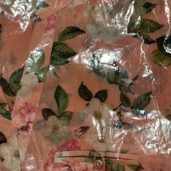 Kut from the Kloth - Jasmine Chiffon Blouse - Milan Coral - Picture 5 of 5